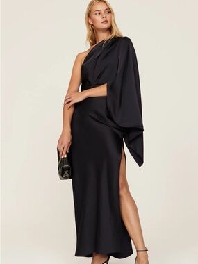 NEW Significant Other Kelsie Gown in navy